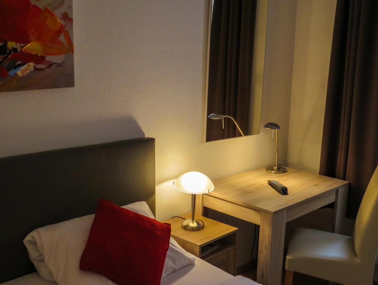 Hotel Saarblick Mettlach Exterior photo