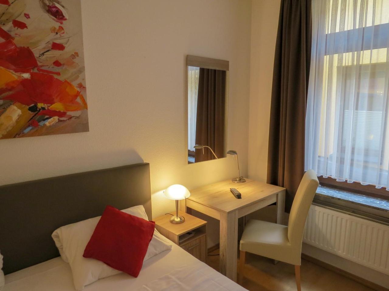 Hotel Saarblick Mettlach Exterior photo
